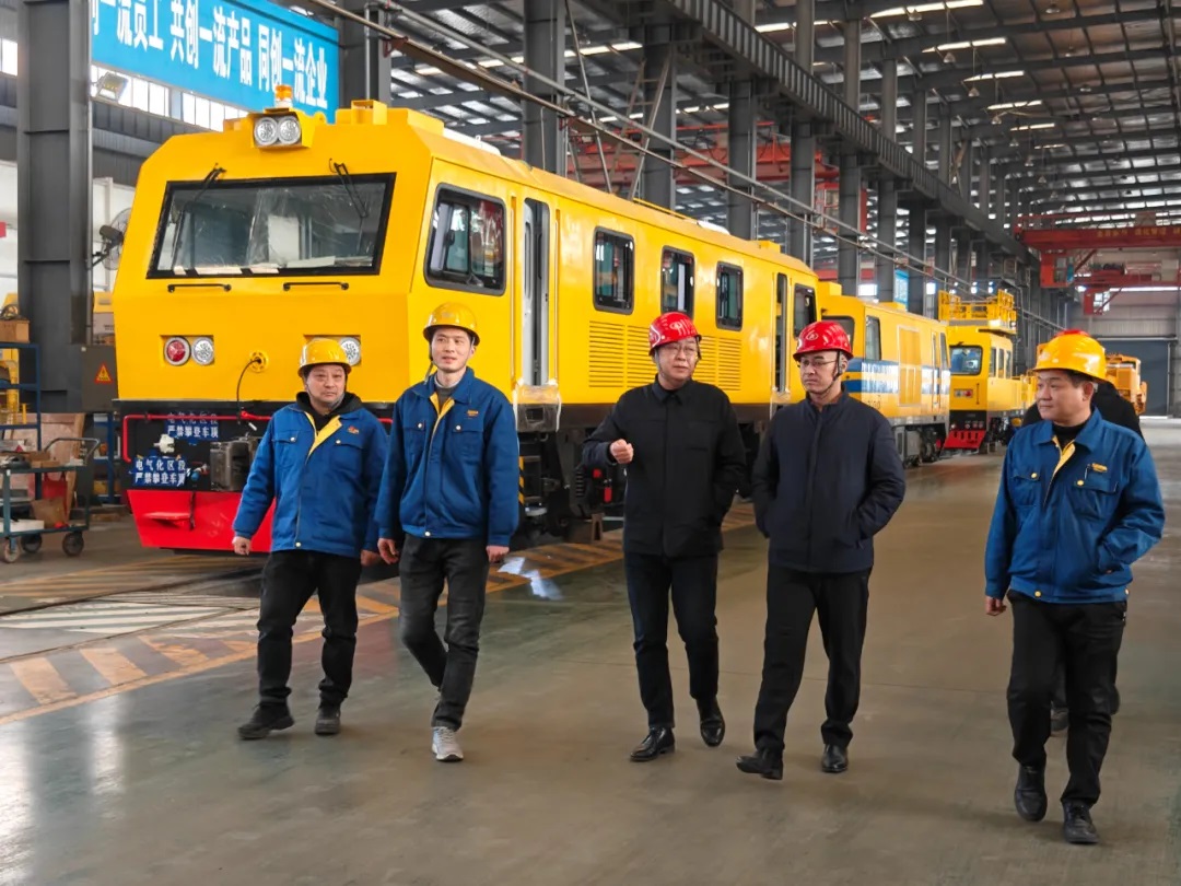 市纪委常委、市委巡察办安雪尽主任莅临安博网页版重工开展走访慰问活动